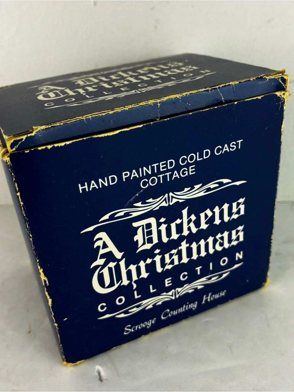 A Dickens Christmas Collection 1988 NIB Scrooge’s Counting House Figurine